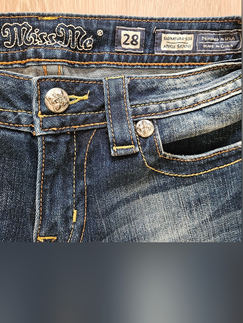 Miss Me Women’s Dark Wash Blue Skinny Jeans - Picture 3 of 6